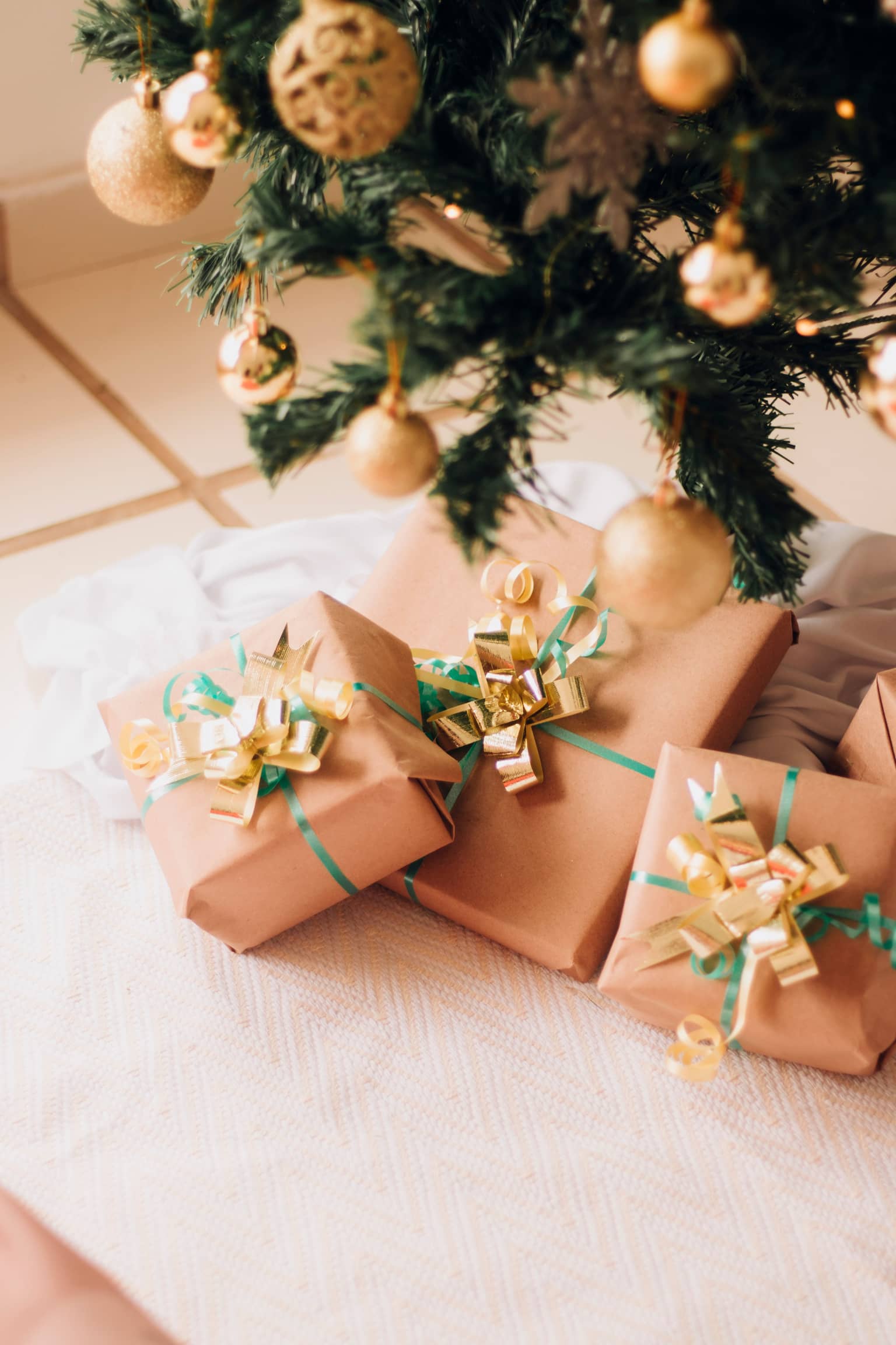 christmas_canvas_gift_wrapped