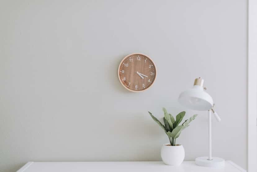 A clean wall ready for either a canvas print or a framed print